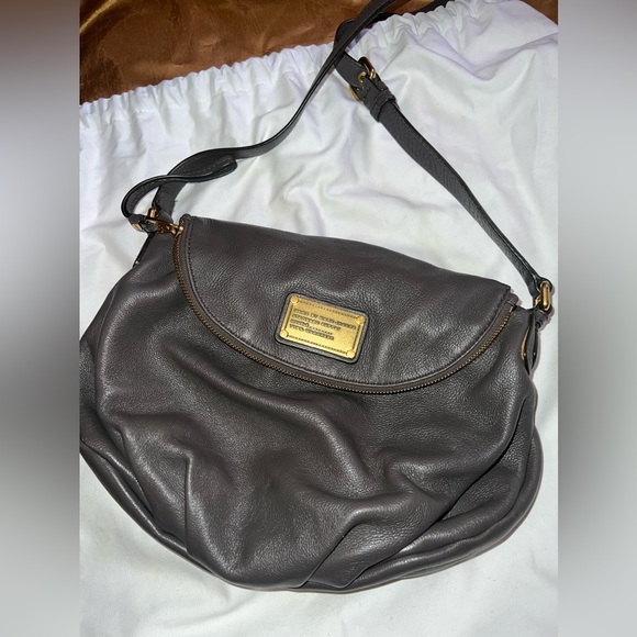 Marc by Marc Jacobs Dark Gray Leather Bag Adjustable Strap Gold Hardware Pebble - Picture 10 of 16